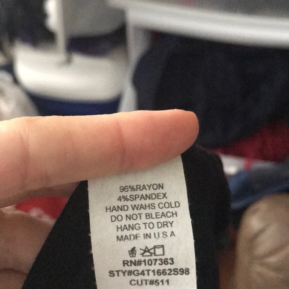 🦄HP🦄Cute Black Top with cut outs on back!🌟🌟 - Picture 3 of 3